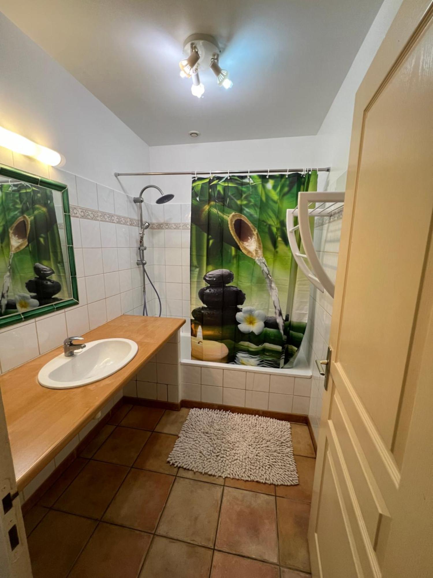 Appartement Et Jardin Vals Les Bains Exteriör bild